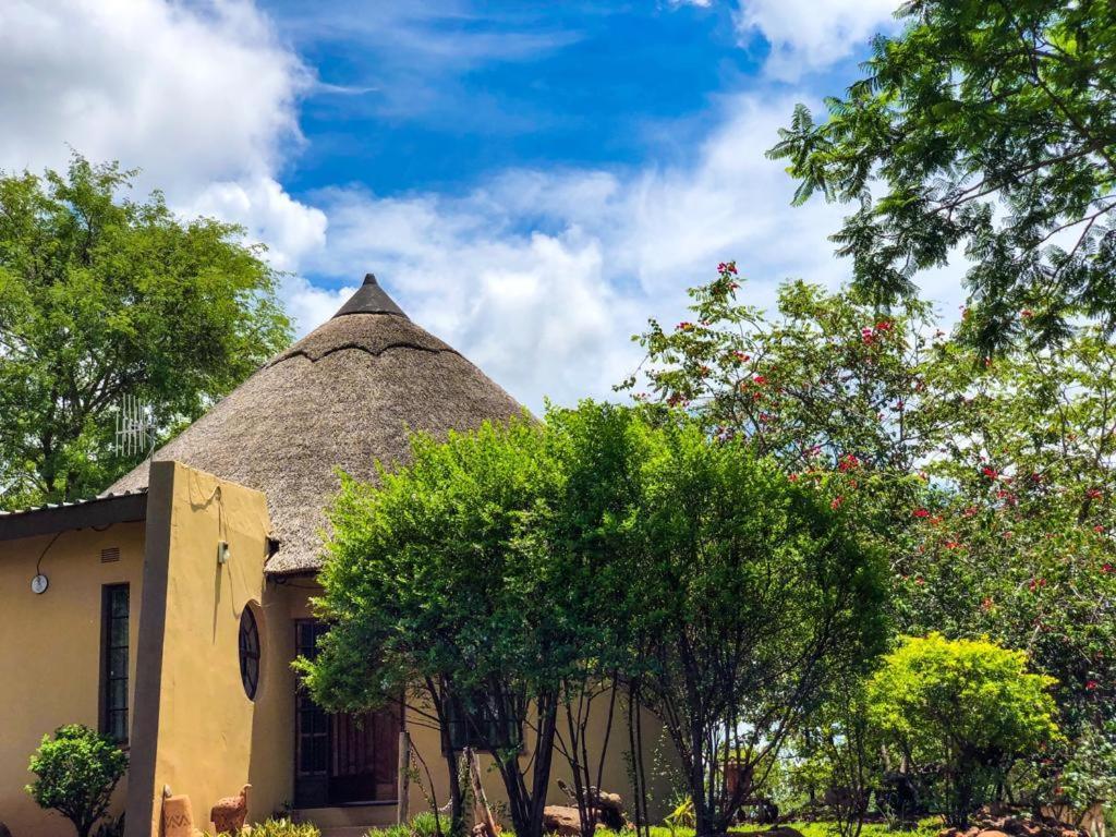 Lesoma Valley Lodge كاسان المظهر الخارجي الصورة